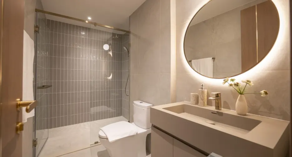 For rent 2 bedrooms condo in Khlong Toei, Bangkok