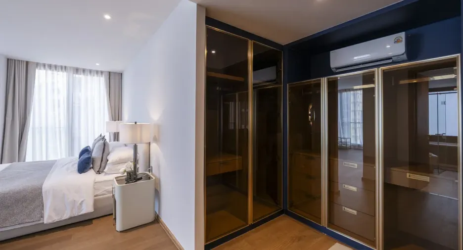 For rent 3 bedrooms condo in Khlong Toei, Bangkok