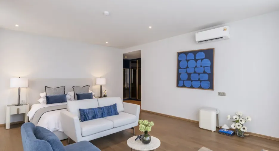 For rent 3 bedrooms condo in Khlong Toei, Bangkok