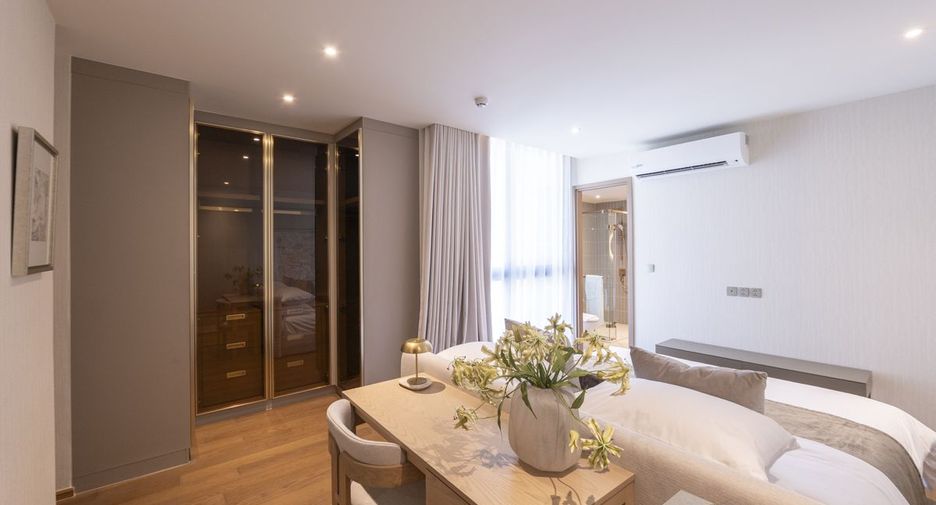 For rent 2 bedrooms condo in Khlong Toei, Bangkok