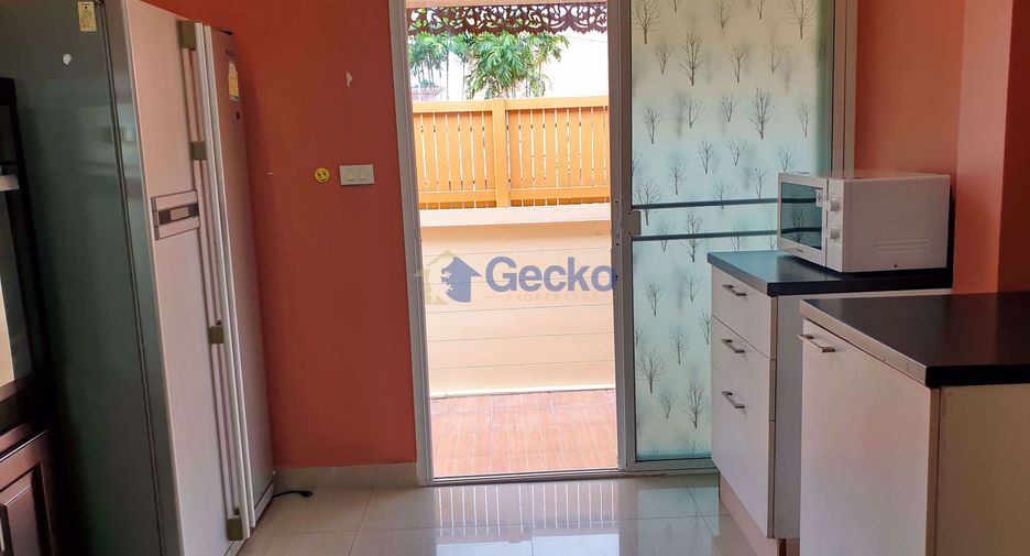 Haus zum Kauf mit 3 Zimmer in Bang Lamung, Chonburi