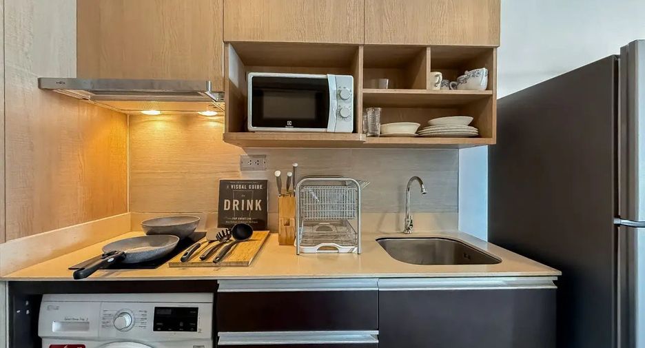 For rent 1 bed condo in Pathum Wan, Bangkok