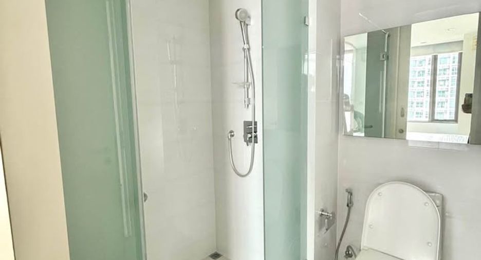 For rent 1 bed condo in Sathon, Bangkok
