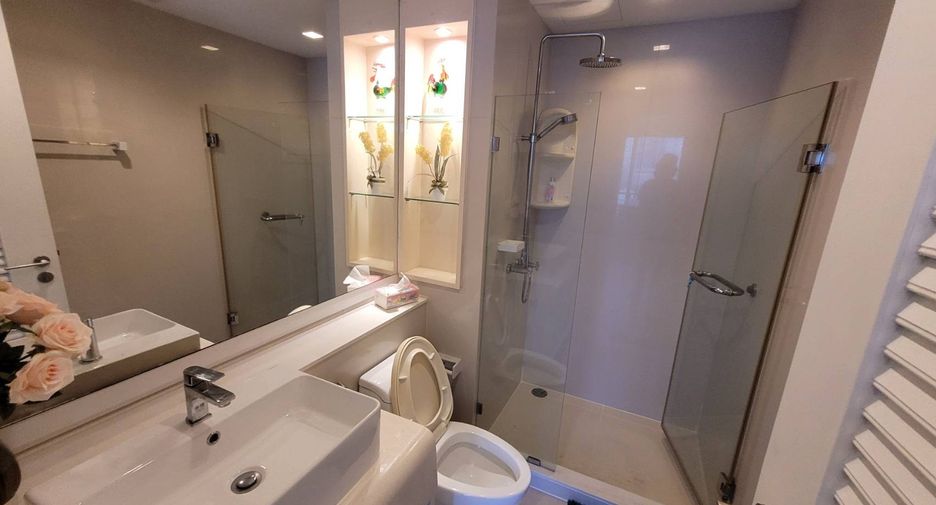 Condo en alquiler de 2 habitaciones en Sathon, Bangkok