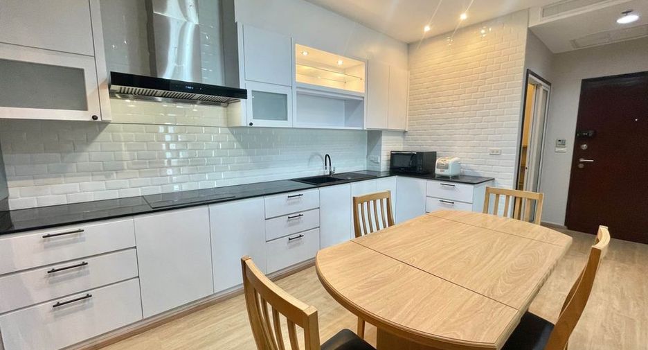 Wohnung zur Miete mit 2 Zimmer in Watthana, Bangkok