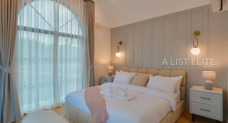 For sale 5 bedrooms house in Sattahip, Chonburi