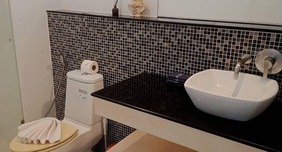 For rent 2 bedrooms condo in Mueang Phuket, Phuket