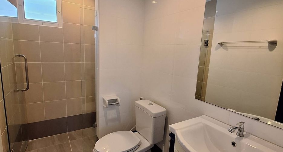 For rent 3 bedrooms house in Saraphi, Chiang Mai
