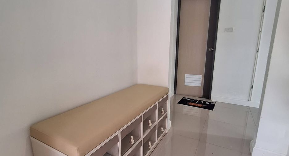 For rent 3 bedrooms house in Saraphi, Chiang Mai