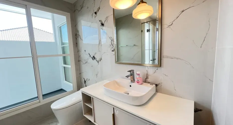 Haus zur Miete mit 4 Zimmer in Mueang Chiang Mai, Chiang Mai