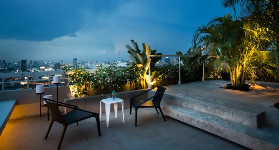 Condo en alquiler y en venta de 3 habitaciones en Pathum Wan, Bangkok