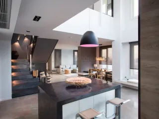 For rent and for sale 3 bedrooms condo in Pathum Wan, Bangkok