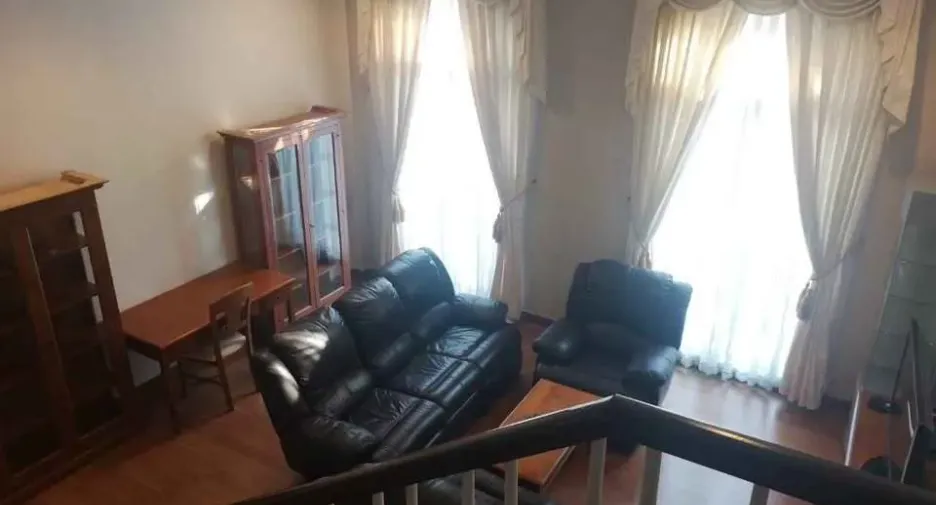 For rent 3 bedrooms townhouse in Wang Thonglang, Bangkok