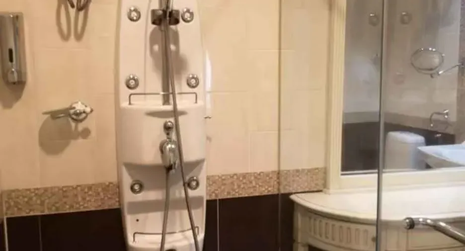 For rent 3 bedrooms townhouse in Wang Thonglang, Bangkok