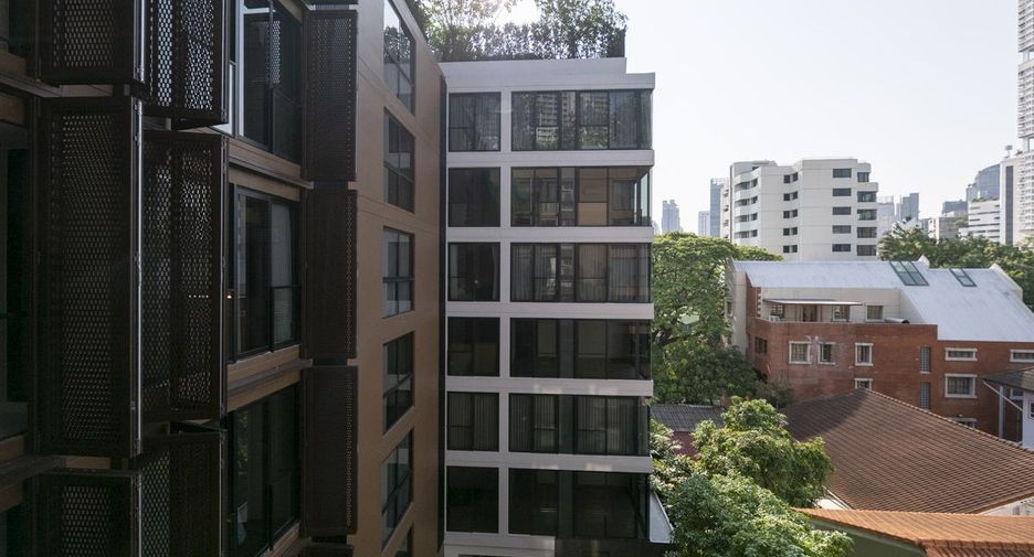 For rent 1 bed condo in Khlong Toei, Bangkok