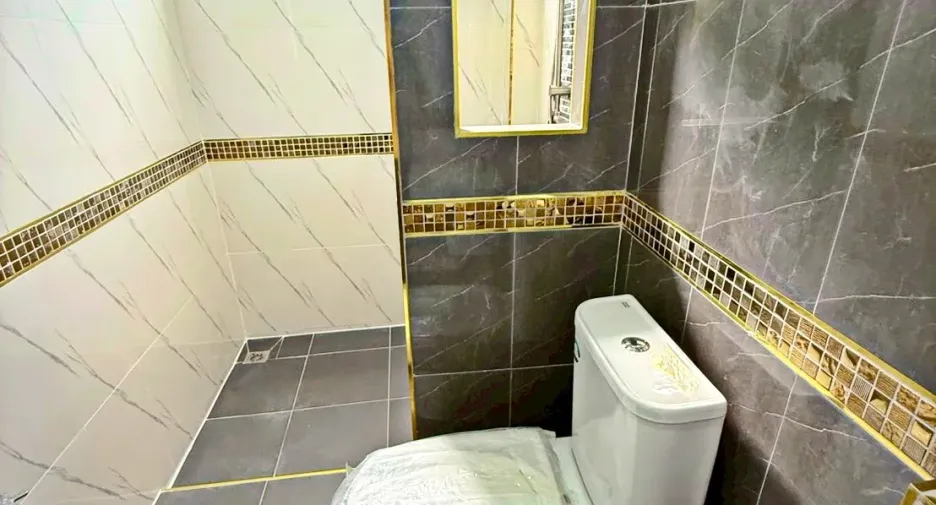 Haus zum Kauf mit 3 Zimmer in Phanat Nikhom, Chonburi