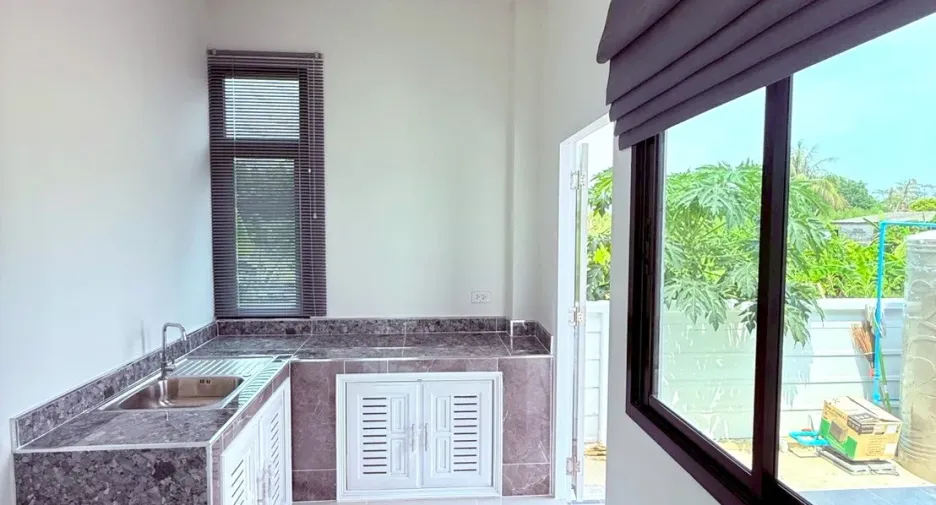 Haus zum Kauf mit 3 Zimmer in Phanat Nikhom, Chonburi