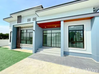 For sale 3 bedrooms house in Phanat Nikhom, Chonburi