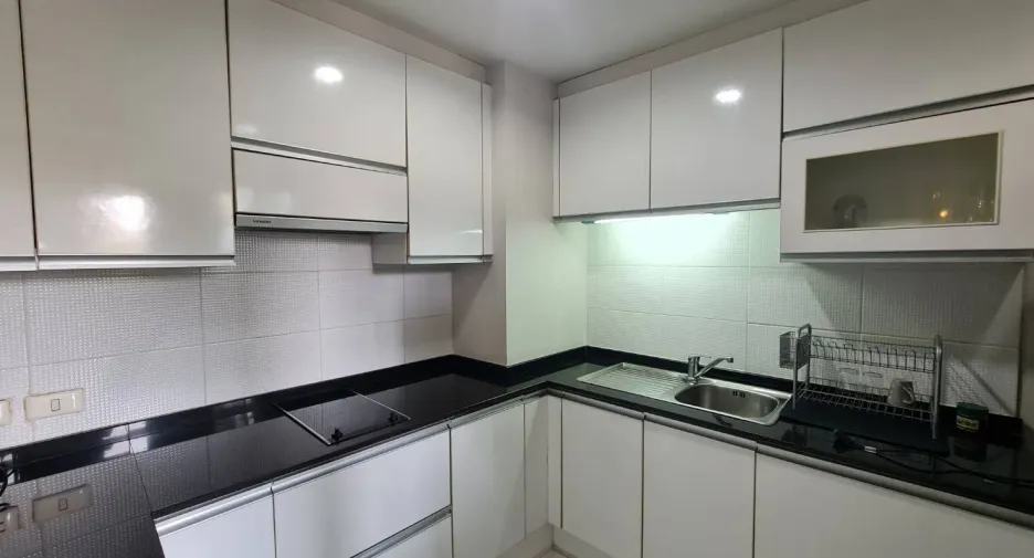 For rent 1 bed condo in Khlong Toei, Bangkok