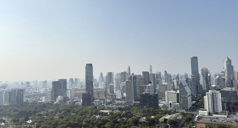 For rent 3 bedrooms condo in Sathon, Bangkok