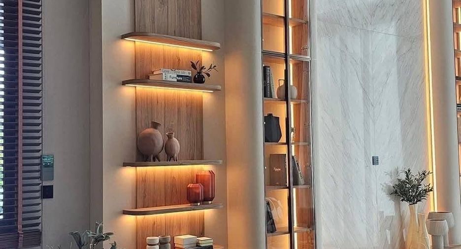 Casa en venta y en alquiler de 5 habitaciones en Phra Khanong, Bangkok