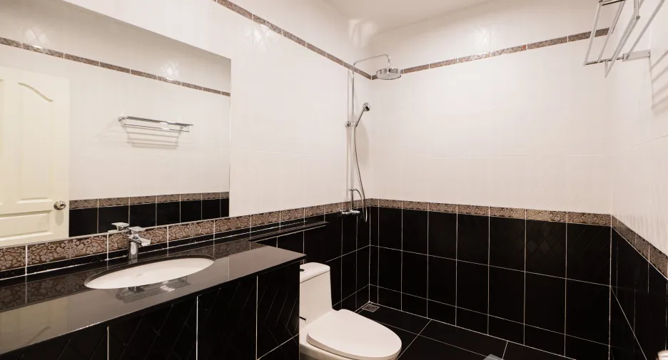 For rent 3 bedrooms villa in Bang Lamung, Chonburi
