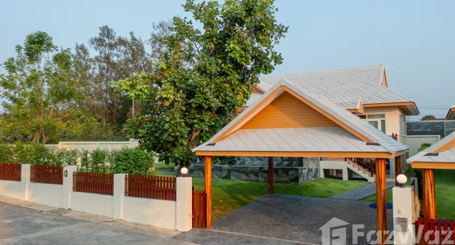 For rent 3 bedrooms villa in Bang Lamung, Chonburi