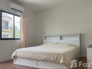 Casa adosada en alquiler de 2 habitaciones en Suan Luang, Bangkok