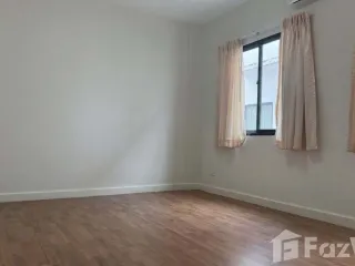 Casa adosada en alquiler de 2 habitaciones en Suan Luang, Bangkok
