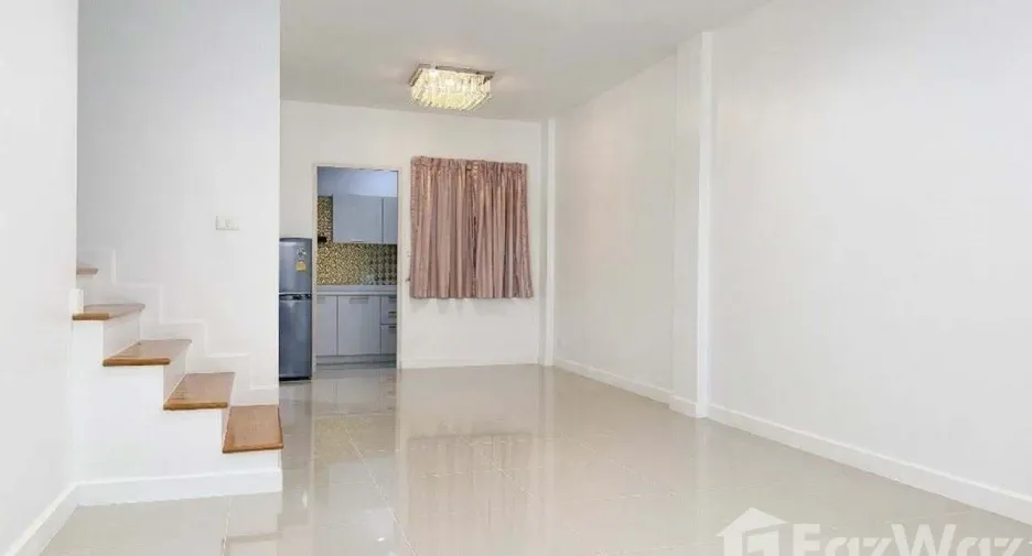 For rent 2 bedrooms townhouse in Suan Luang, Bangkok