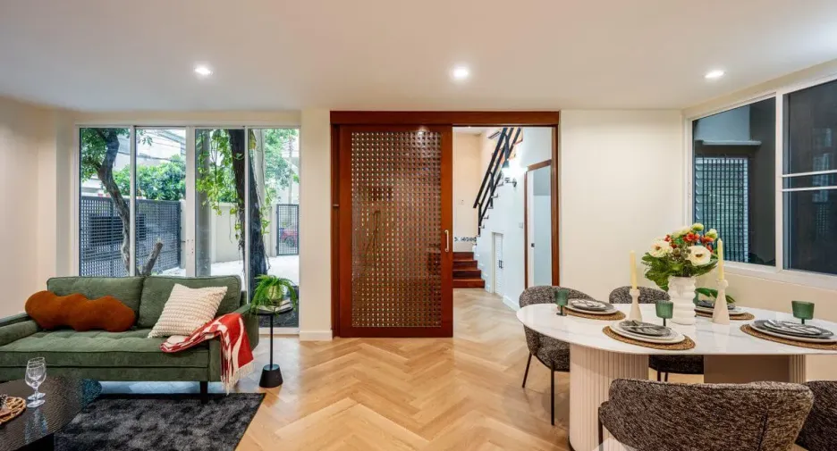 For sale 5 bedrooms house in Chatuchak, Bangkok