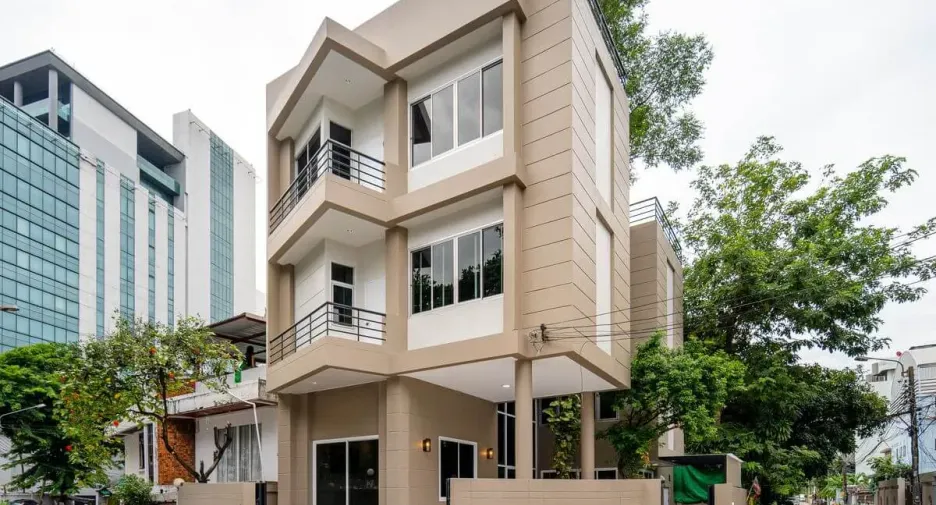 For sale 5 bedrooms house in Chatuchak, Bangkok