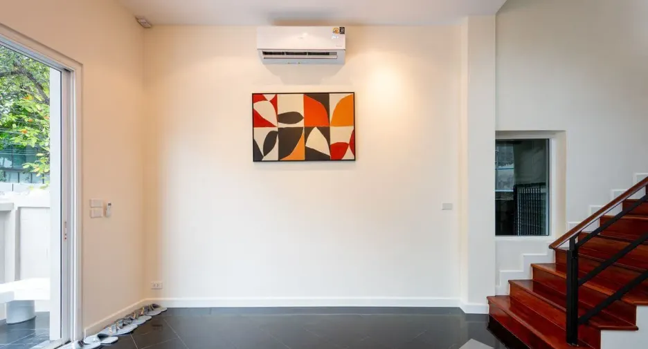 For sale 5 bedrooms house in Chatuchak, Bangkok