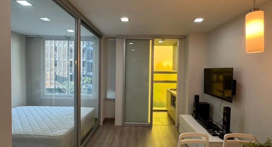 For rent 1 bed condo in Huai Khwang, Bangkok