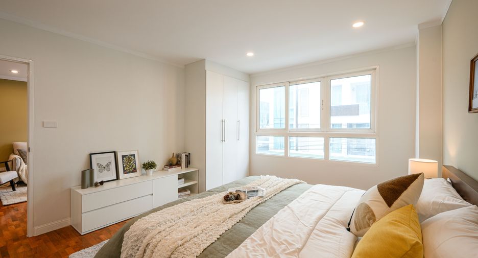 For sale 1 bed condo in Watthana, Bangkok