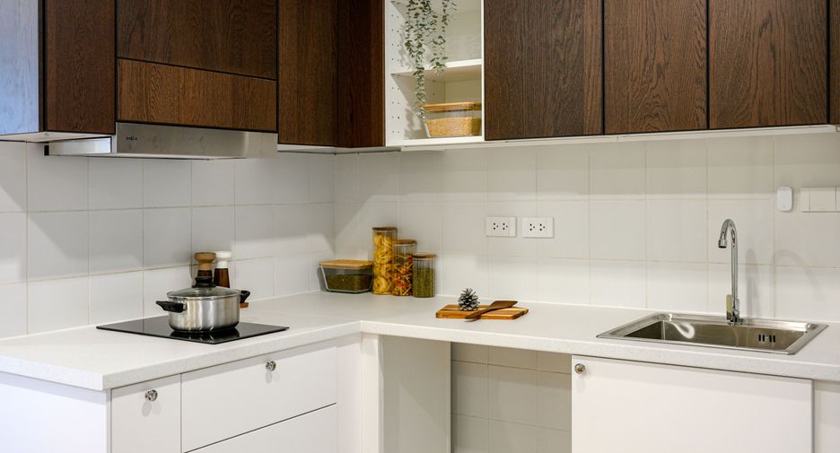For sale 1 bed condo in Watthana, Bangkok