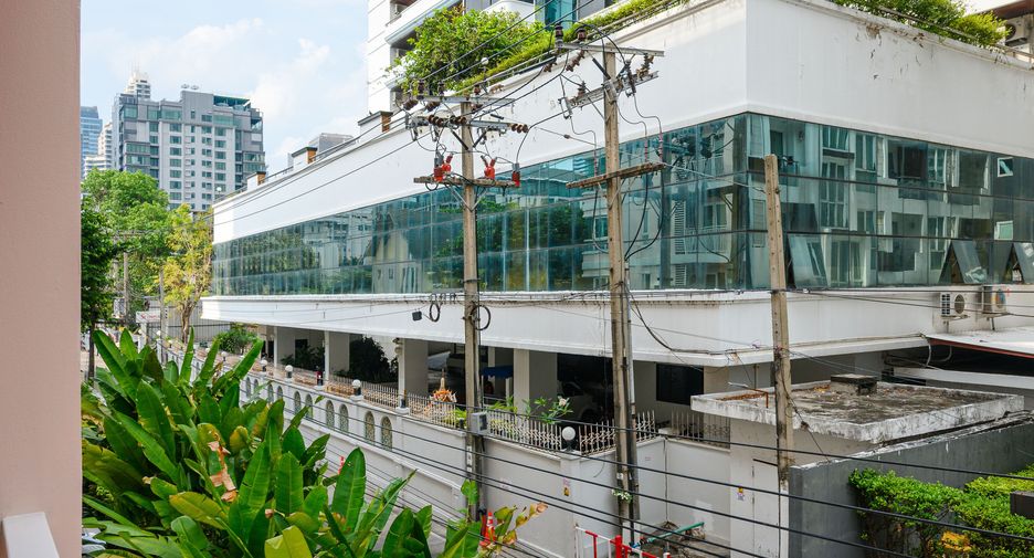 For sale 1 bed condo in Watthana, Bangkok