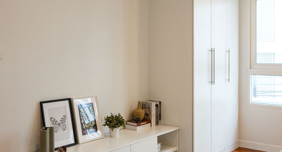 For sale 1 bed condo in Watthana, Bangkok
