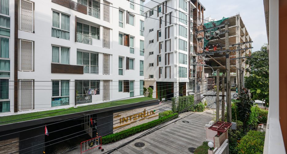 For sale 1 bed condo in Watthana, Bangkok