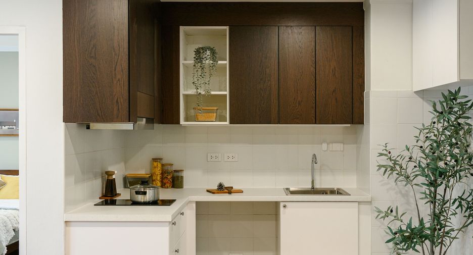 For sale 1 bed condo in Watthana, Bangkok