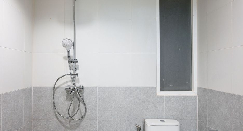 For sale 1 bed condo in Watthana, Bangkok