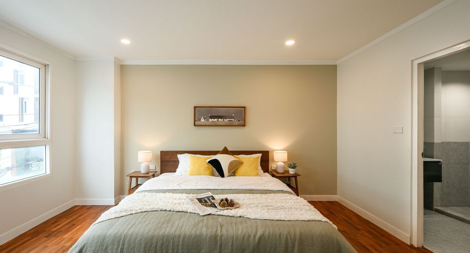 For sale 1 bed condo in Watthana, Bangkok