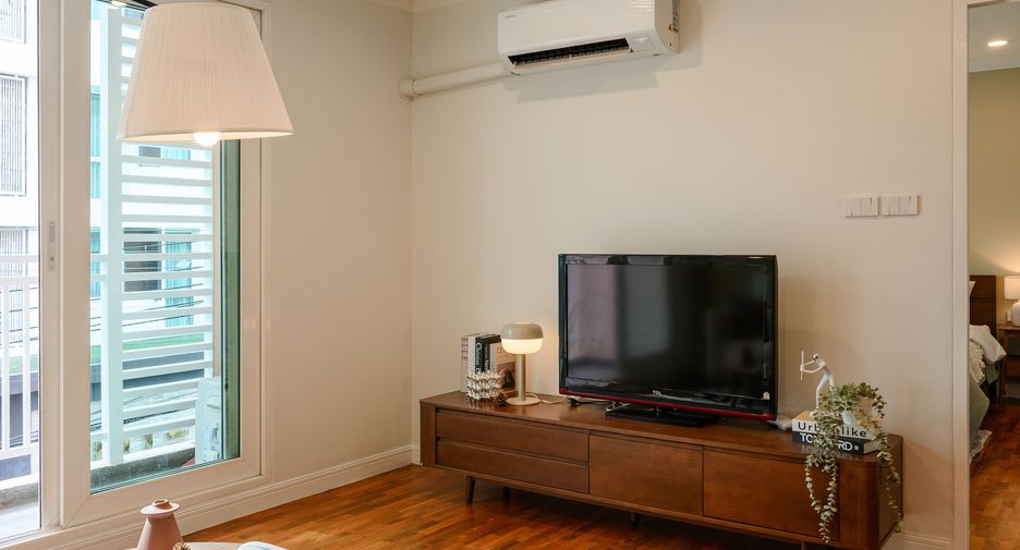 For sale 1 bed condo in Watthana, Bangkok