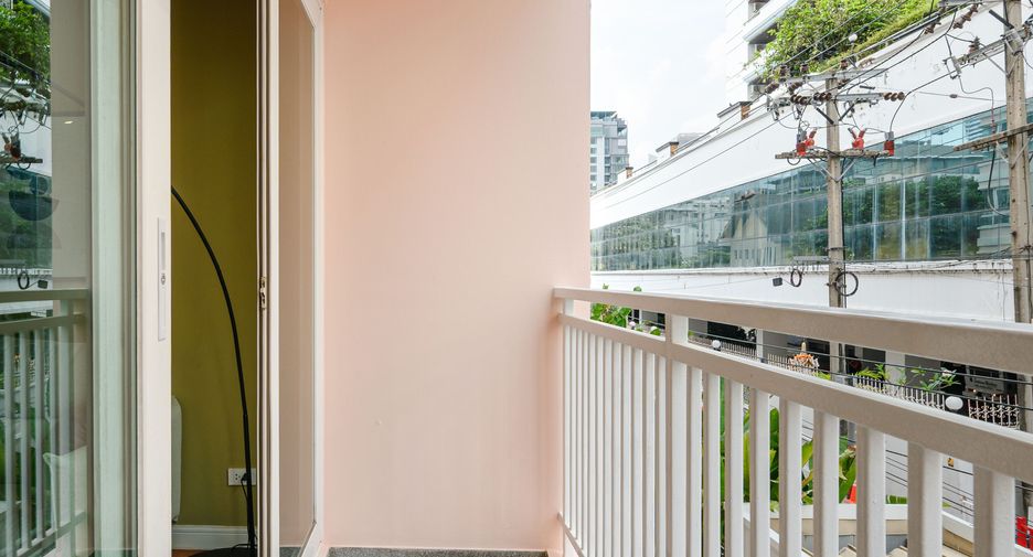 For sale 1 bed condo in Watthana, Bangkok