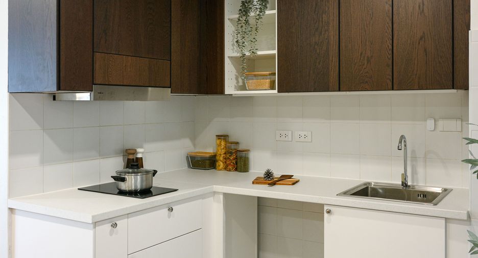 For sale 1 bed condo in Watthana, Bangkok