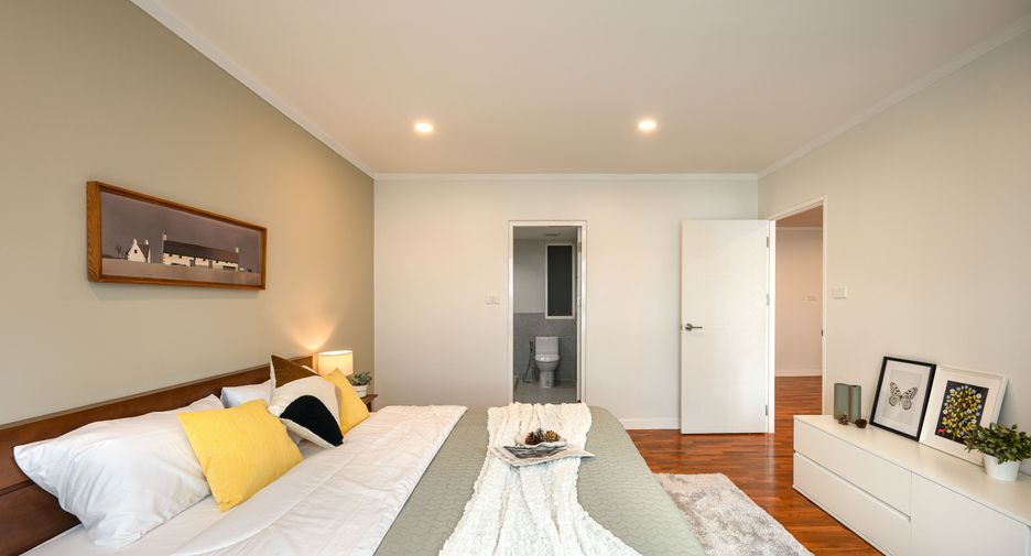 For sale 1 bed condo in Watthana, Bangkok