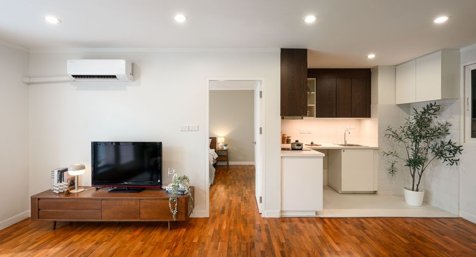 For sale 1 bed condo in Watthana, Bangkok