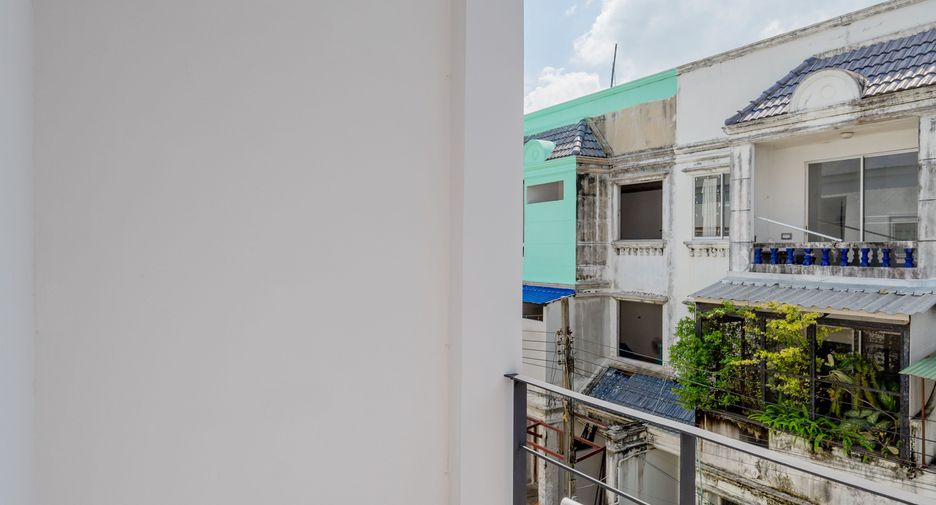 For sale 4 bedrooms house in Lat Phrao, Bangkok