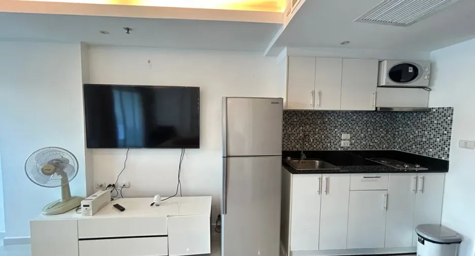 Haus zur Miete mit 1 Zimmer in Bang Lamung, Chonburi