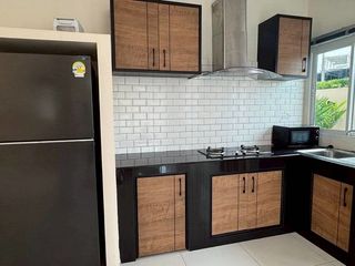 À louer 4 chambres maison à Bang Lamung, Chonburi